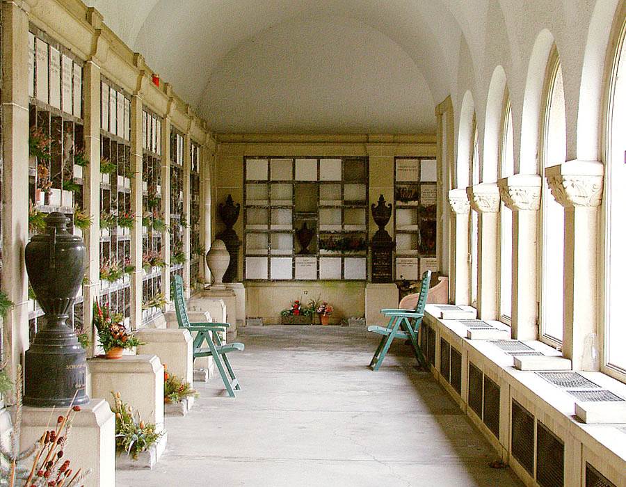 Urnennischen beim Krematorium Bern