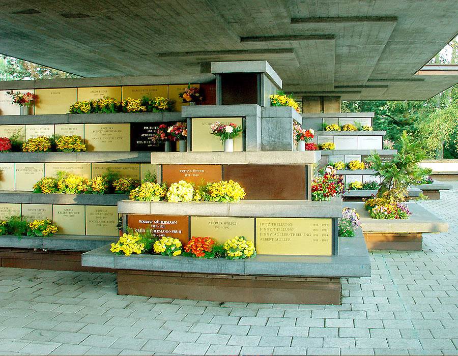 Urnennischen beim Krematorium Bern